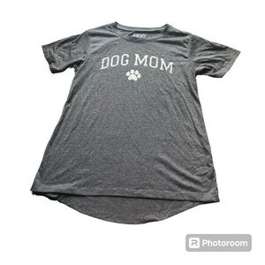 Modern Lux “Dog Mom” gray casual tshirt